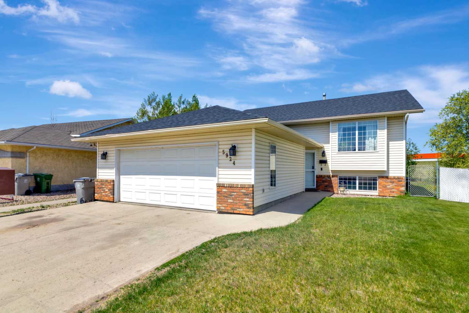 41 Street Unit 5924, Lloydminster, AB T9V 2S2