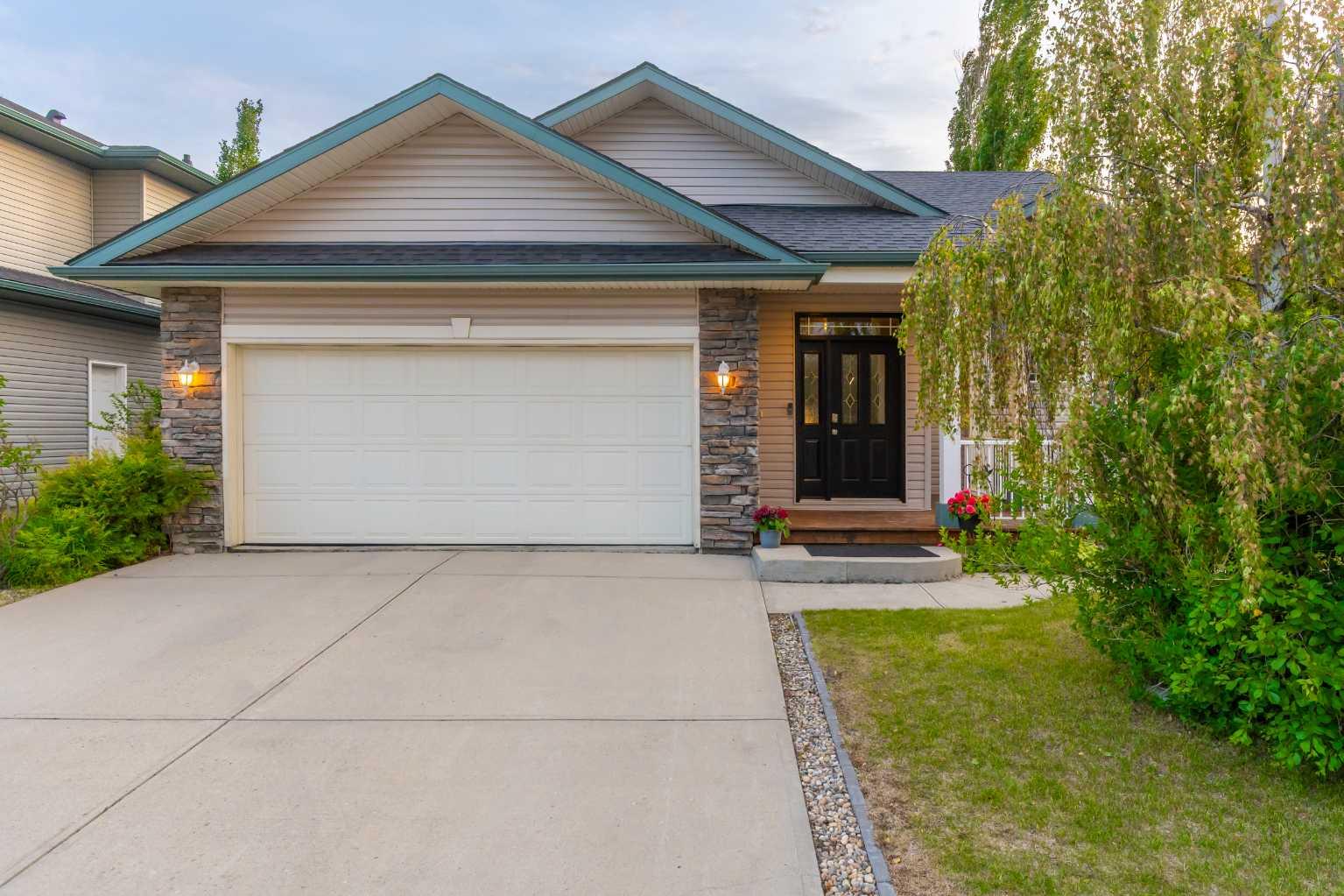 424 Sunset Link, Crossfield, AB T0M 0S0