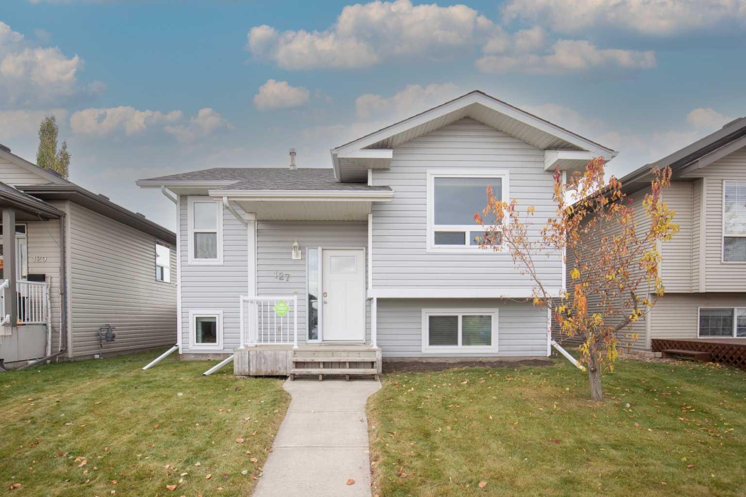 127 Ireland Cres, Red Deer, AB T4R 3K6