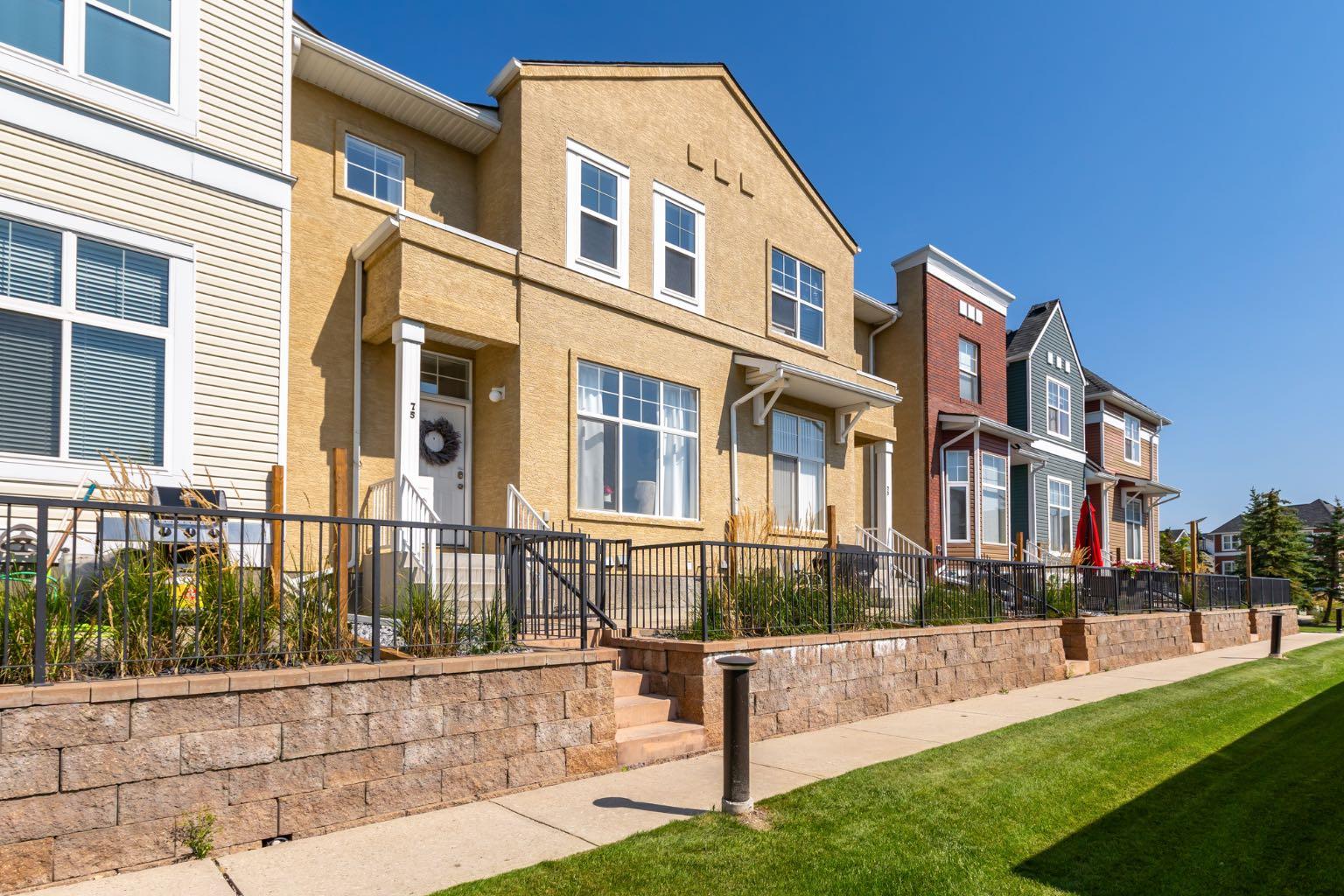 75 Mckenzie Towne Gate SE, Calgary, AB T2Z 4G1
