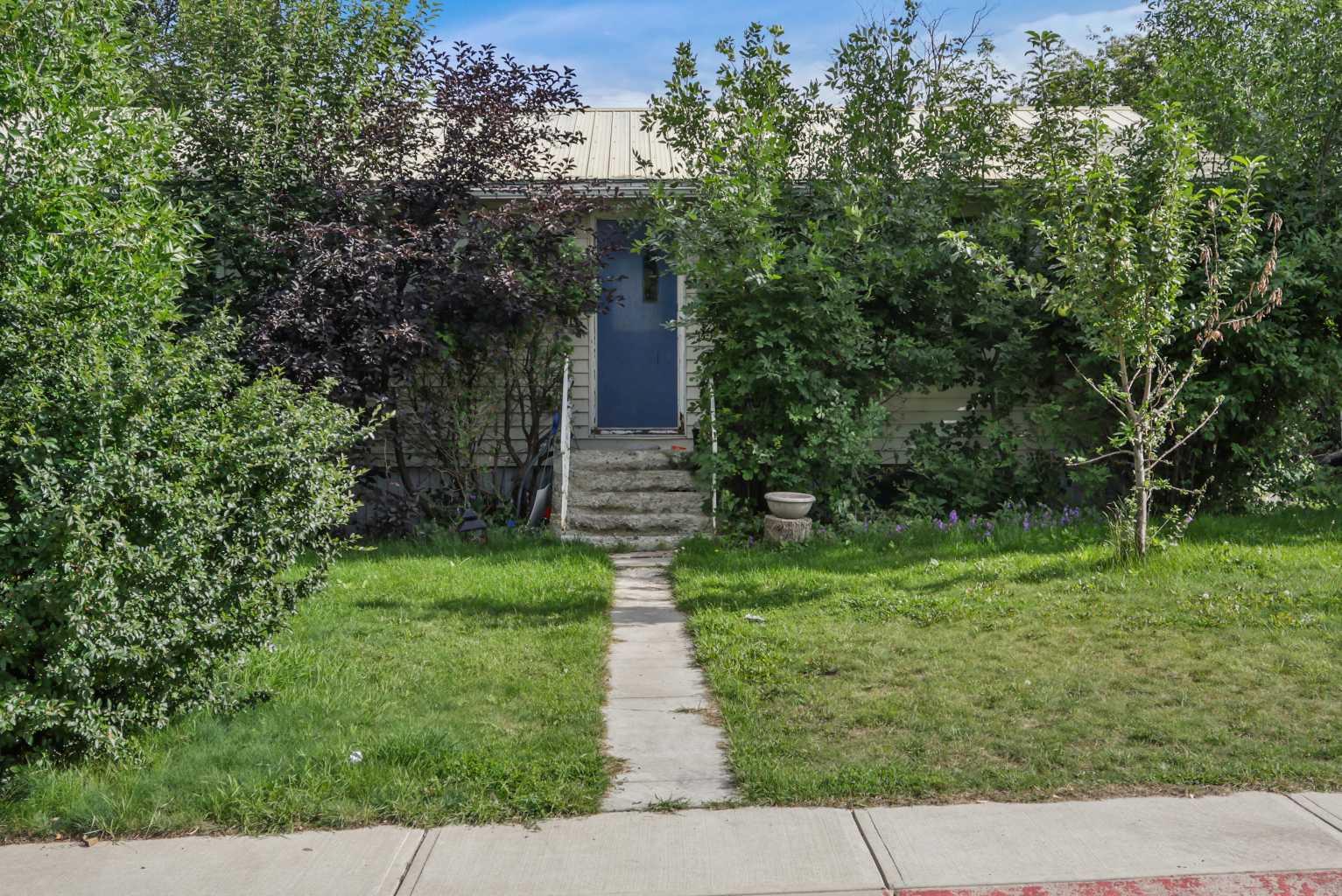 123 Waddy Ln, Strathmore, AB T1P 1A1