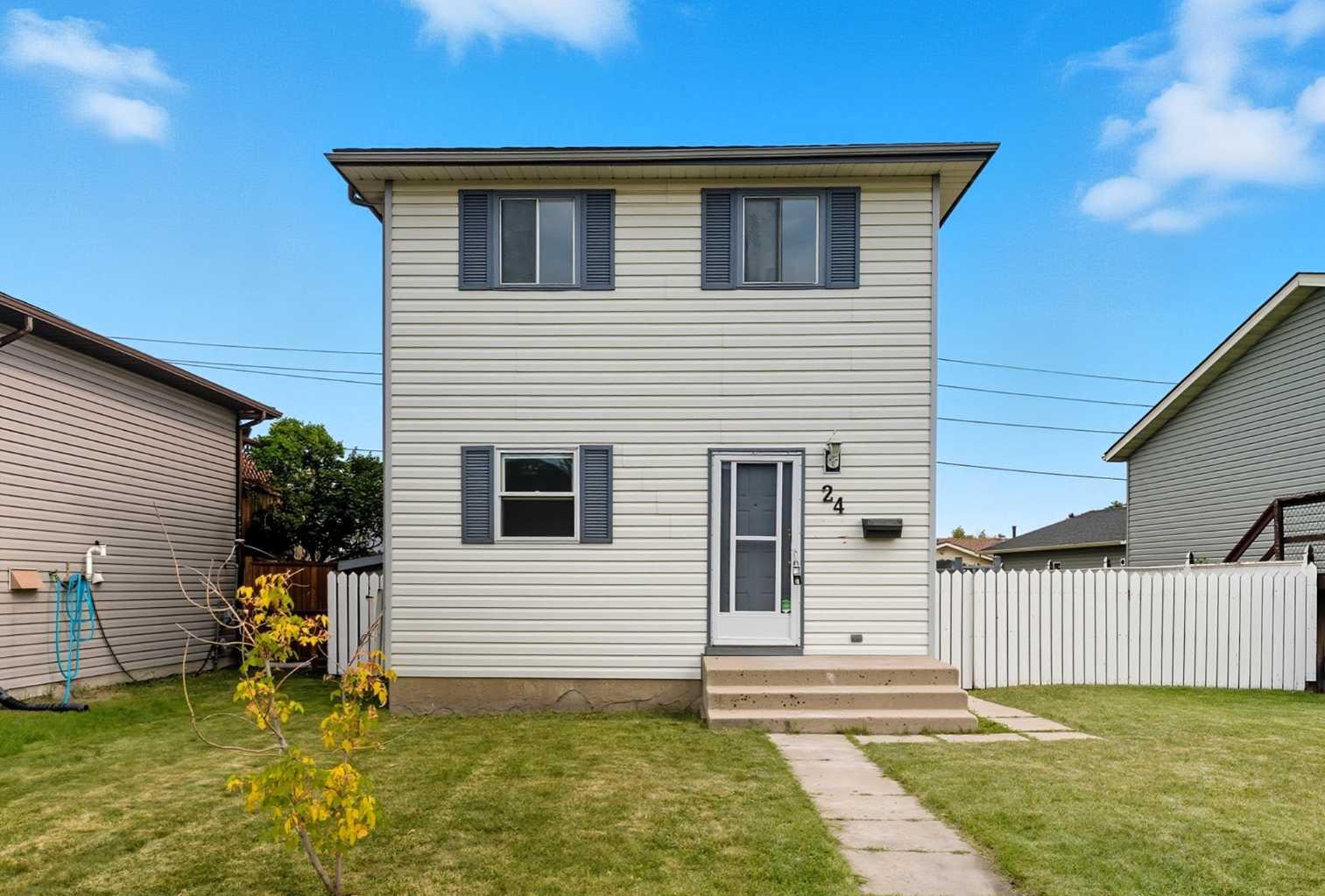 24 Castlebrook Rise NE, Calgary, AB T3J 1R5