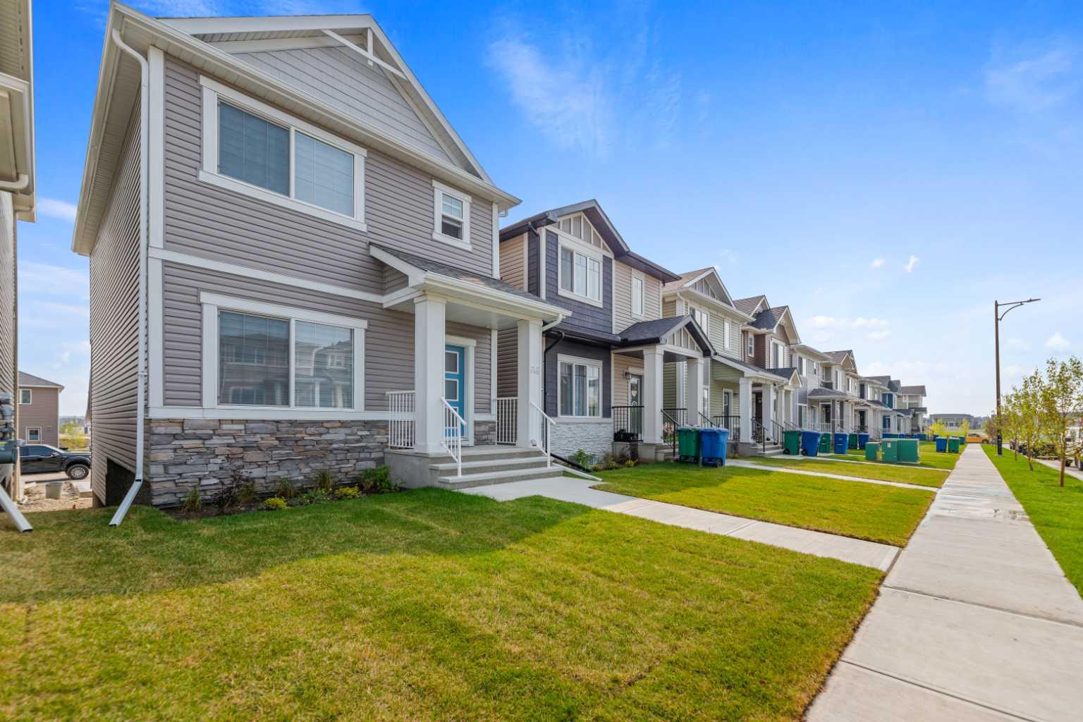 746 Bayview Hl SW, Airdrie, AB T4B 5M4