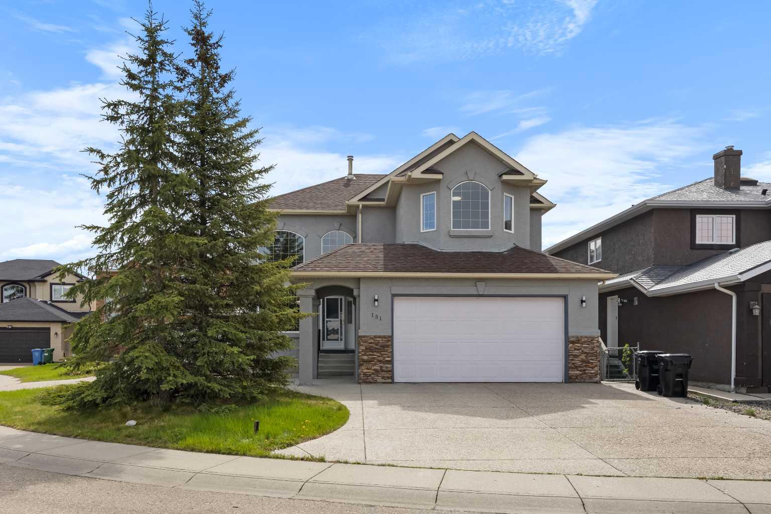 151 Coral Shores Lndg NE, Calgary, AB T3J 3J7