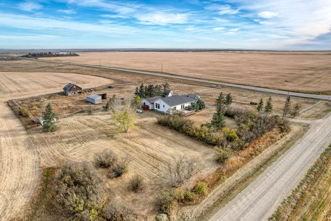 25002 Township Road 290, Acme, AB T0M 0A0