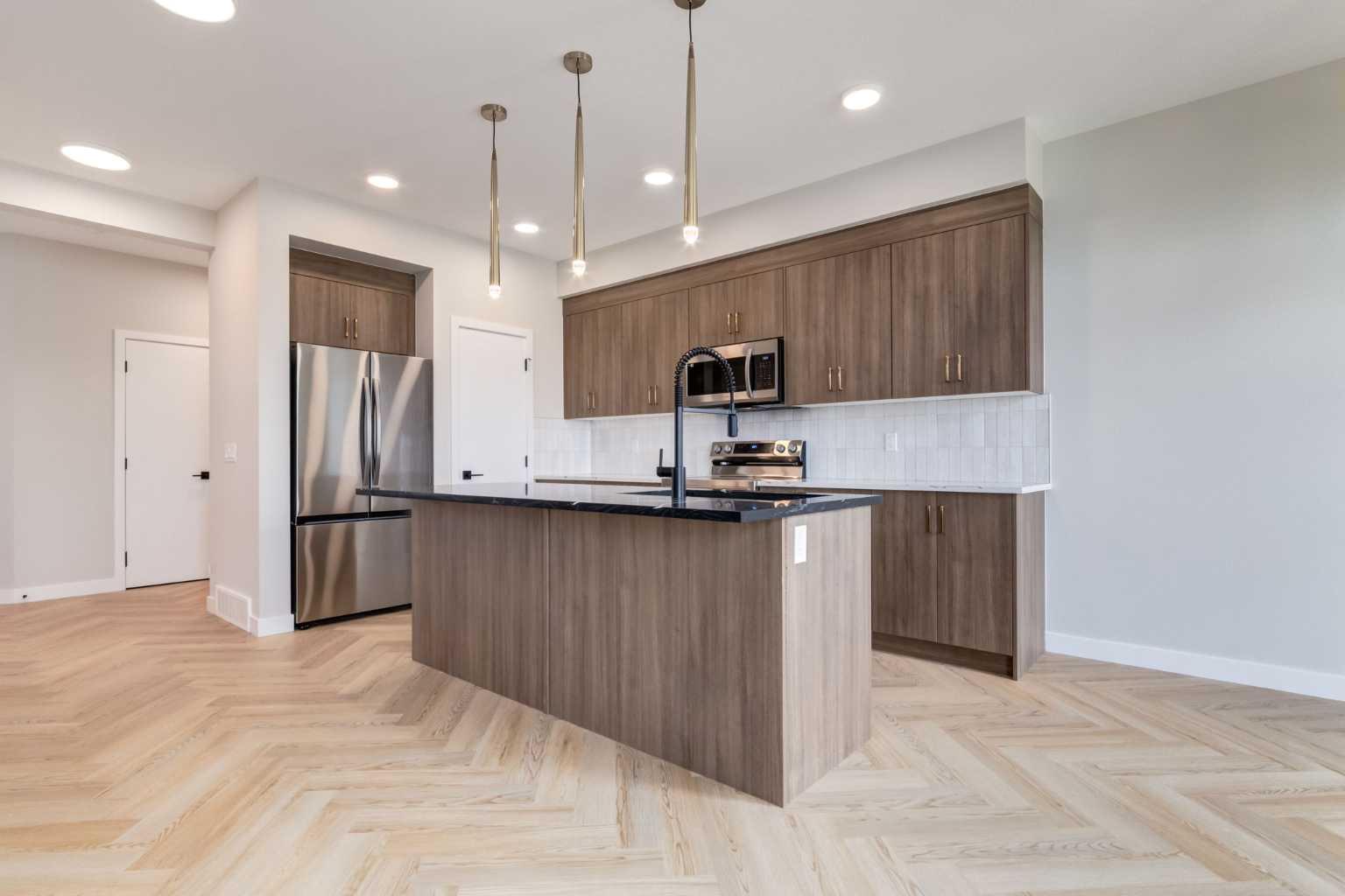 82 Agate Rd, Cochrane, AB T4C 3K1