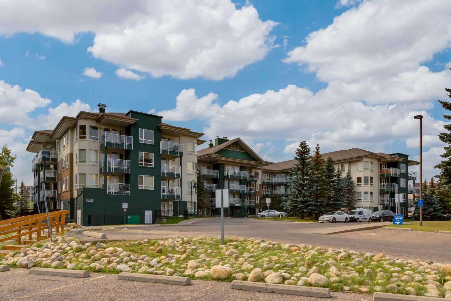 3111 34 Avenue Nw Unit 211, Calgary, AB T2L 0Y2