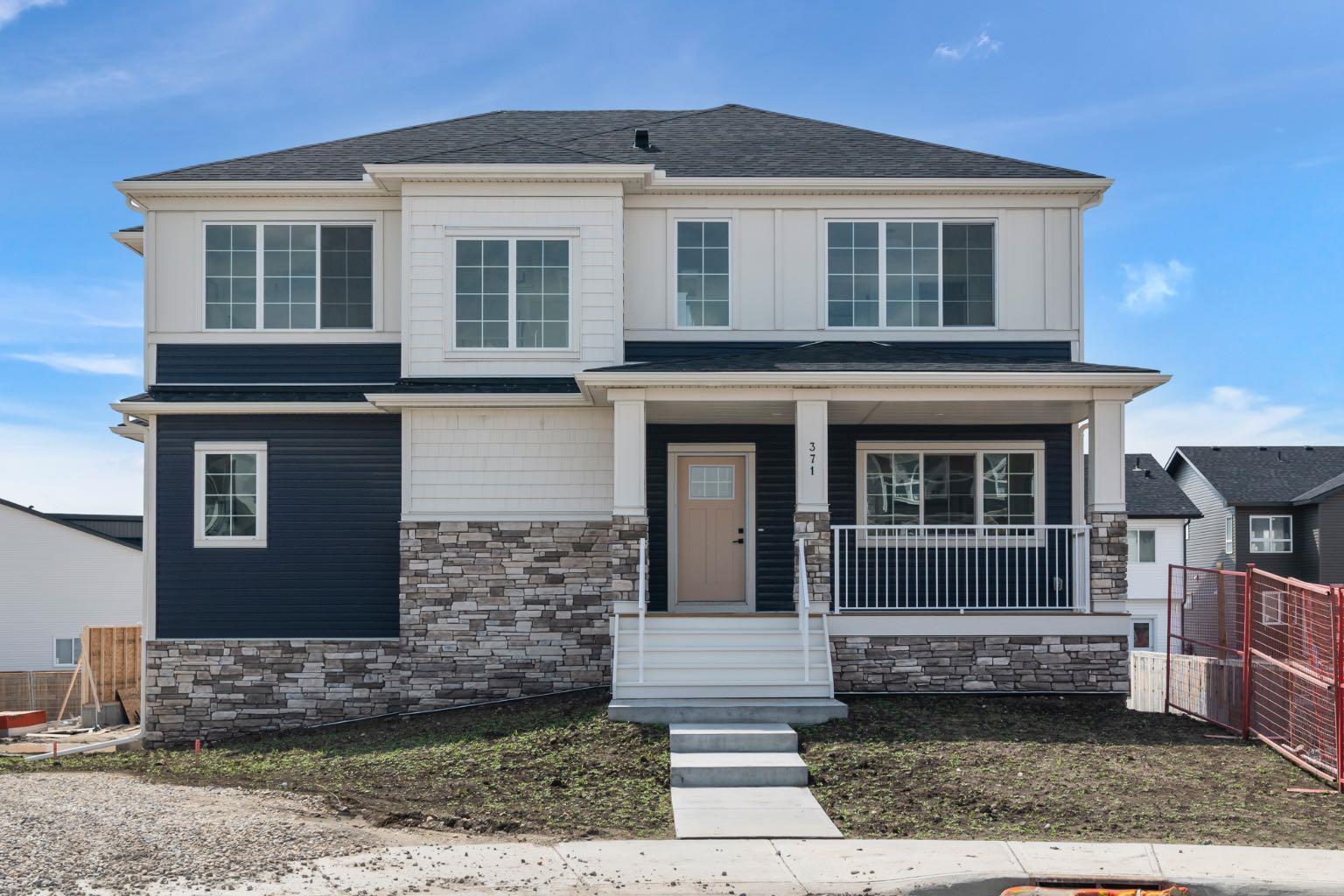 371 Carringvue Grv NW, Calgary, AB T3P 2M2