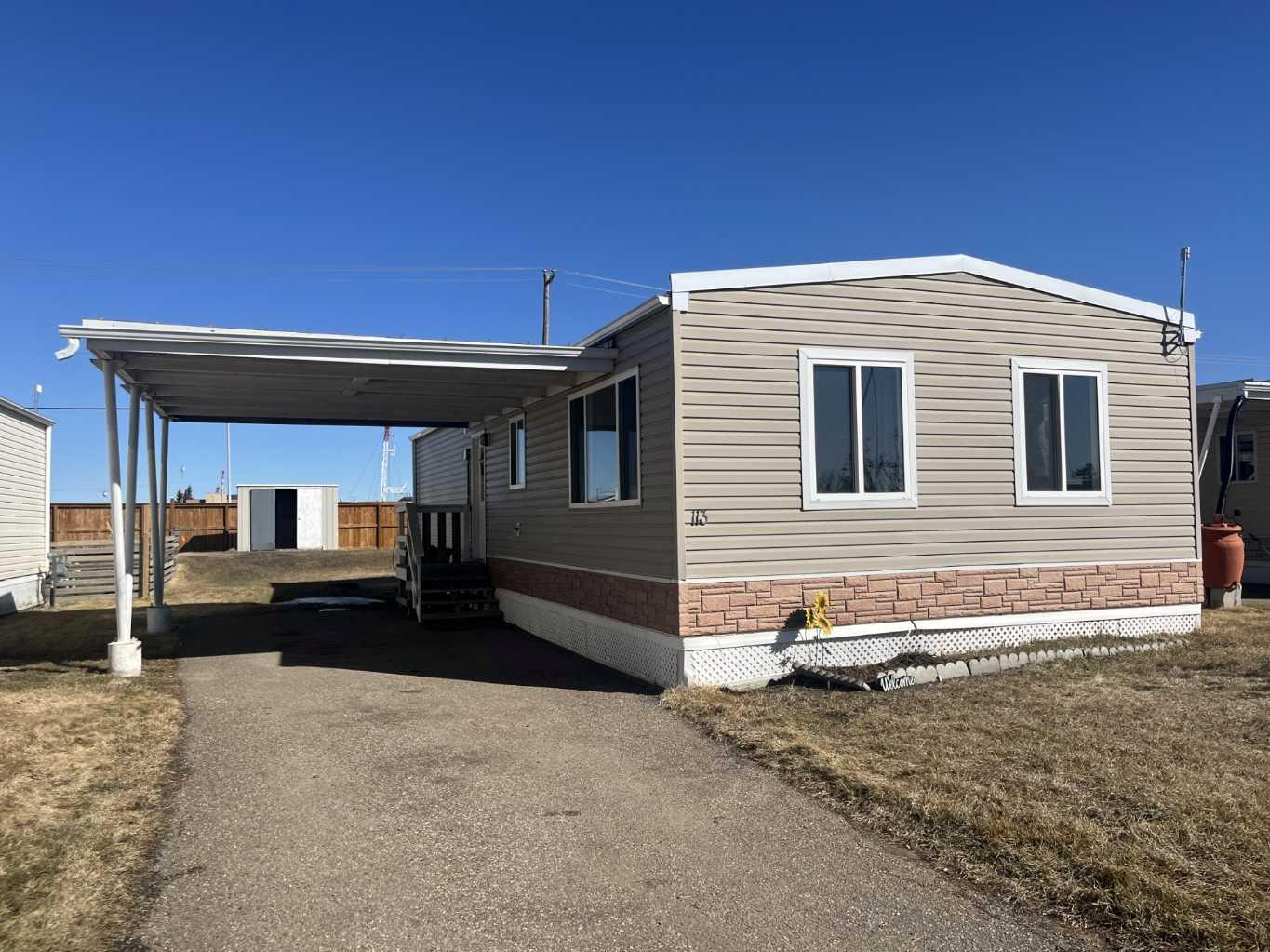 5308 57 Street Unit 113, Lloydminster, AB T9V 2A3