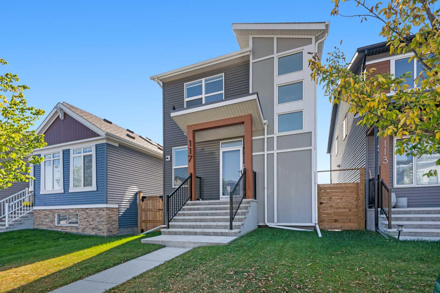 117 Rochester Way NW, Calgary, AB T3L 0G9