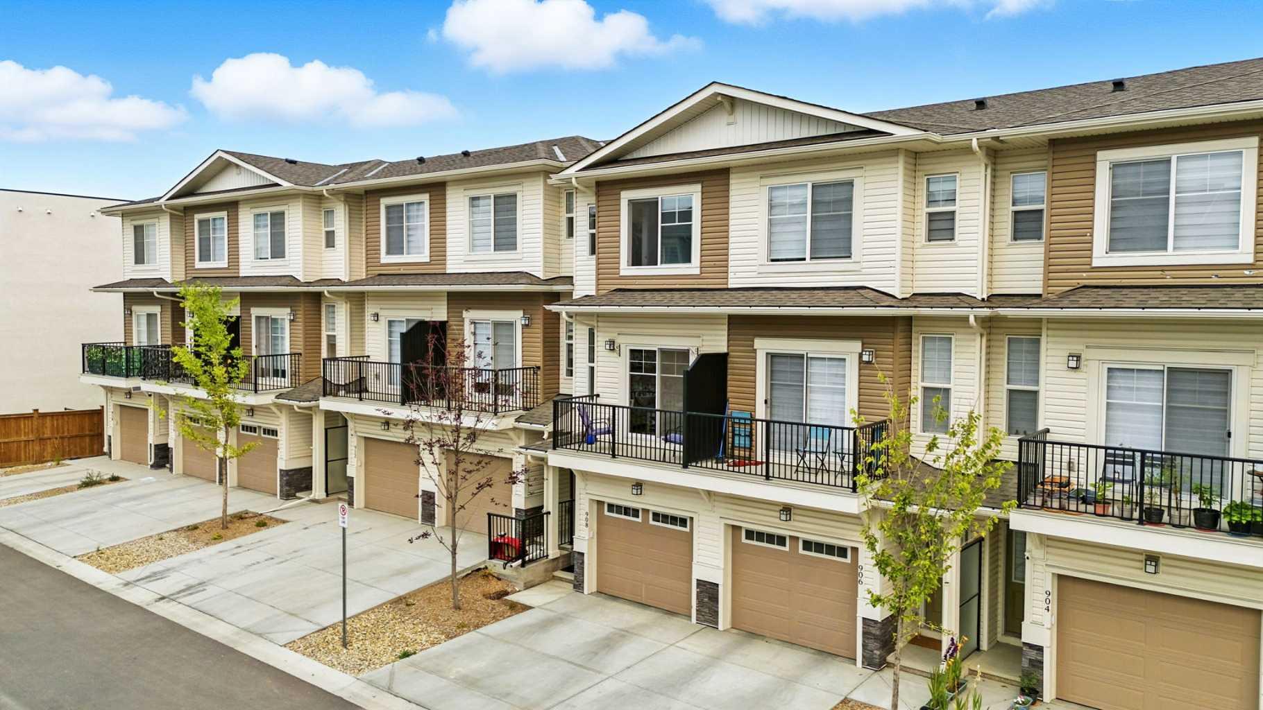908 Sage Hill Grv NW, Calgary, AB T3R 2A2