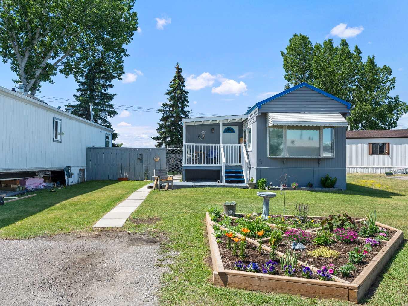 25 Homestead Way SE, High River, AB T1V 1J7