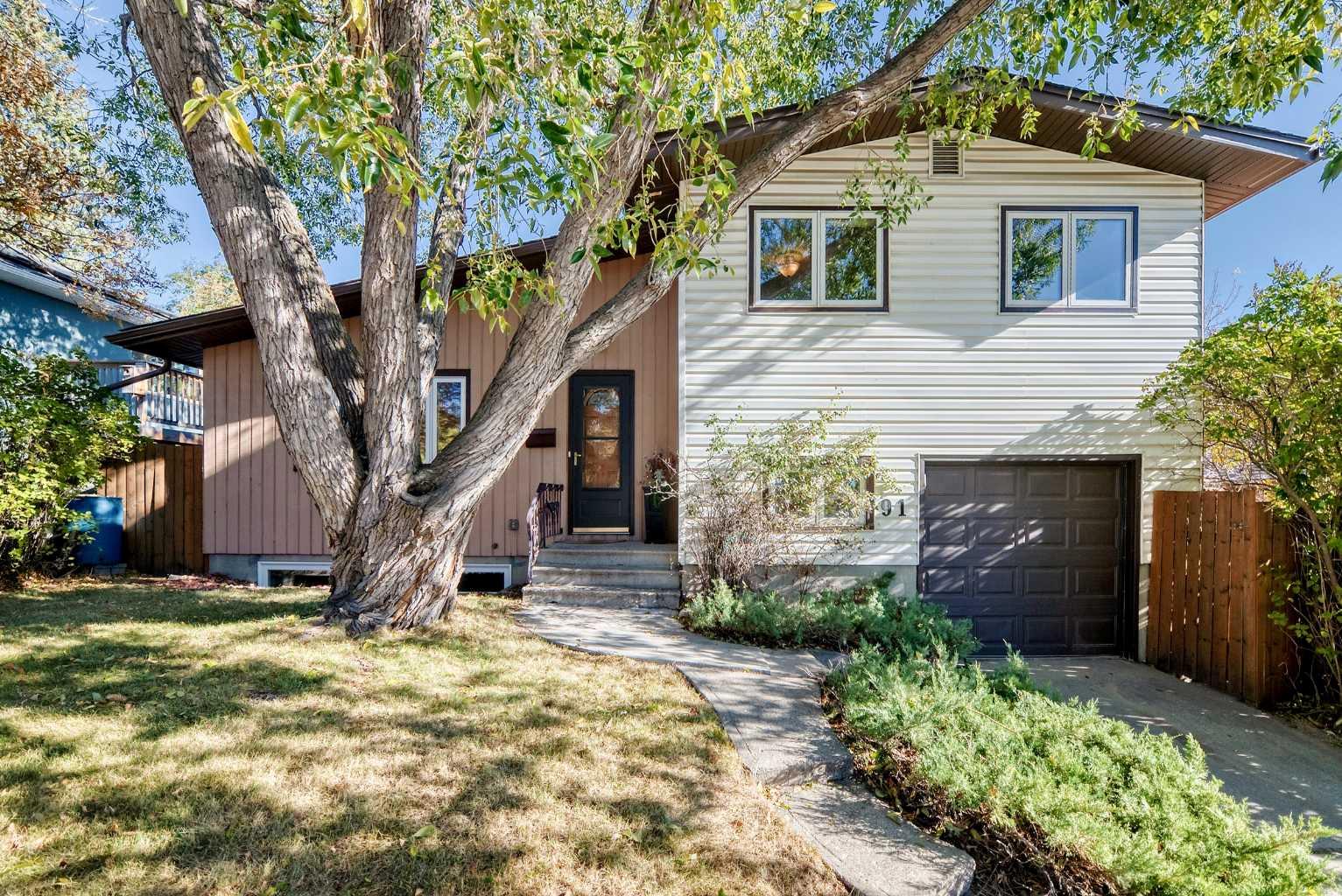91 Chisholm Cres NW, Calgary, AB T2L 0Y9