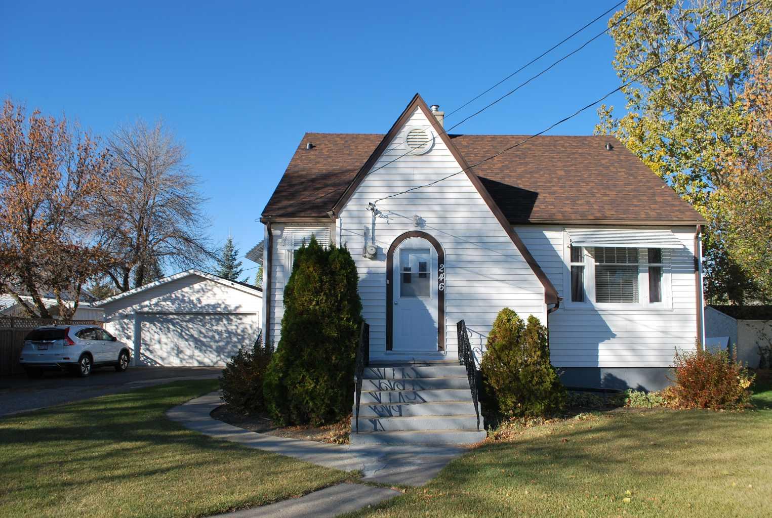 246 N 100 E, Raymond, AB T0K 2S0