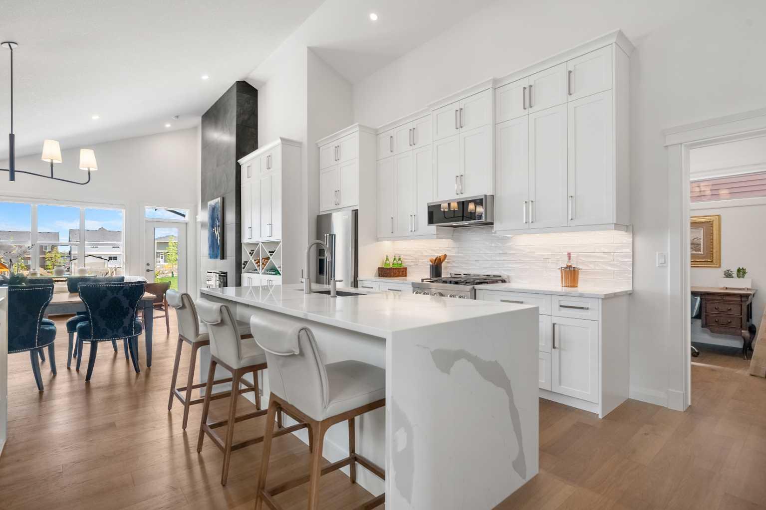 218 Mitchell Heath NW, Calgary, AB T3R 2G2