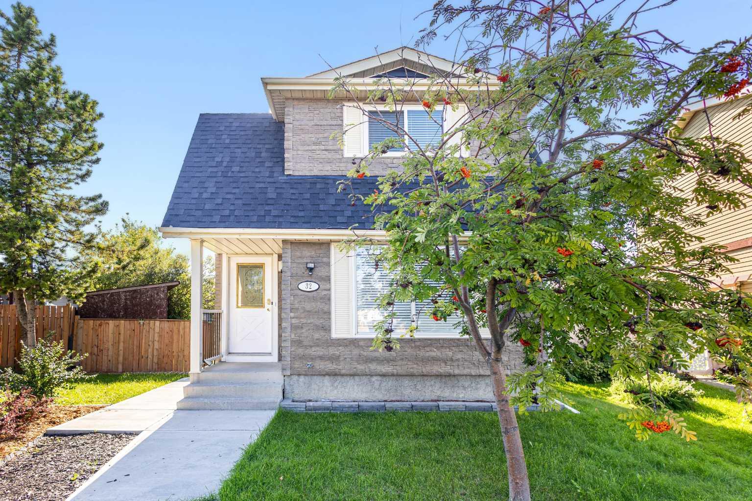 32 Erin Mount Cres SE, Calgary, AB T2B 2S3