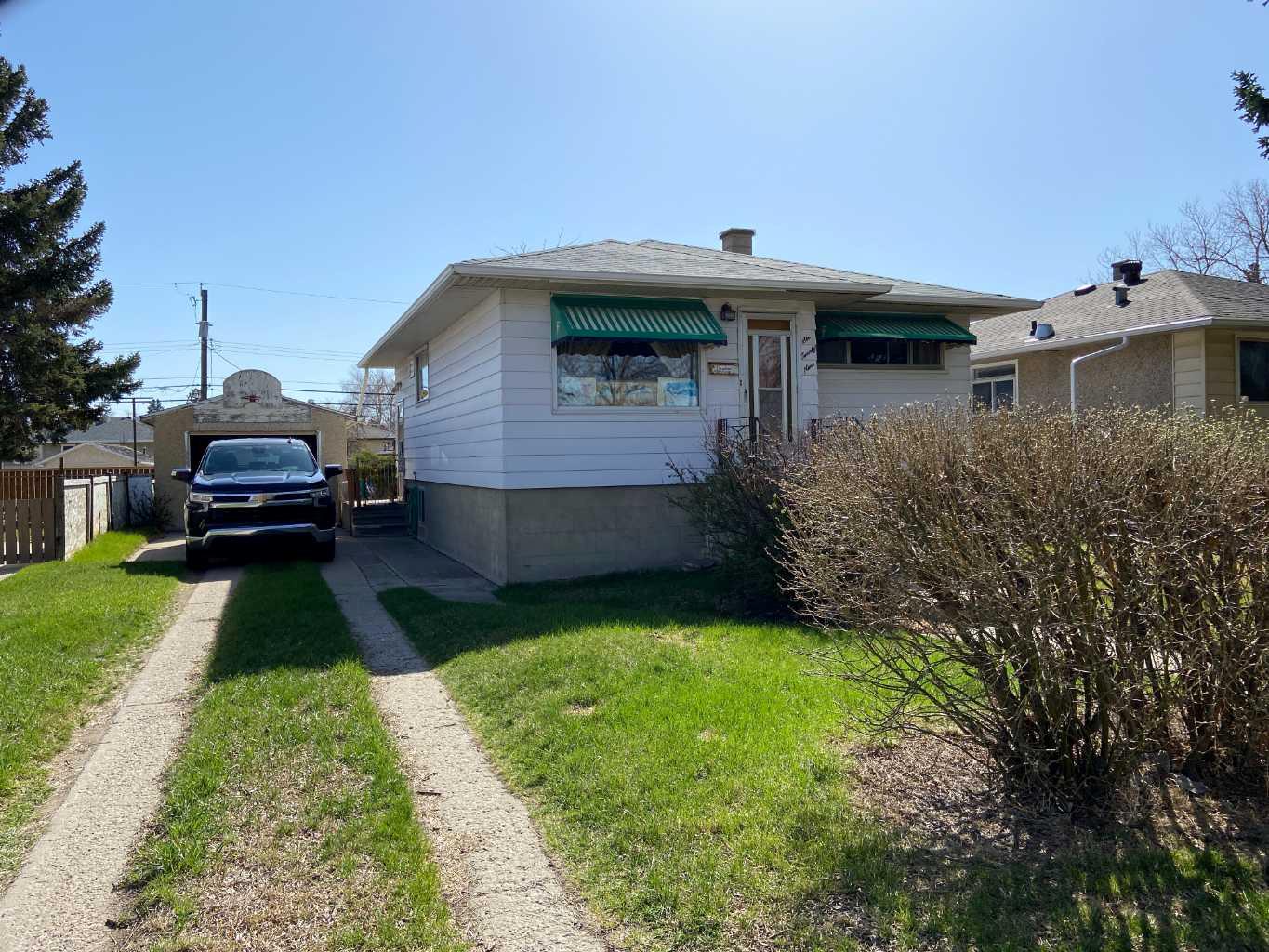 629 Stafford Dr N, Lethbridge, AB T1H 2B3