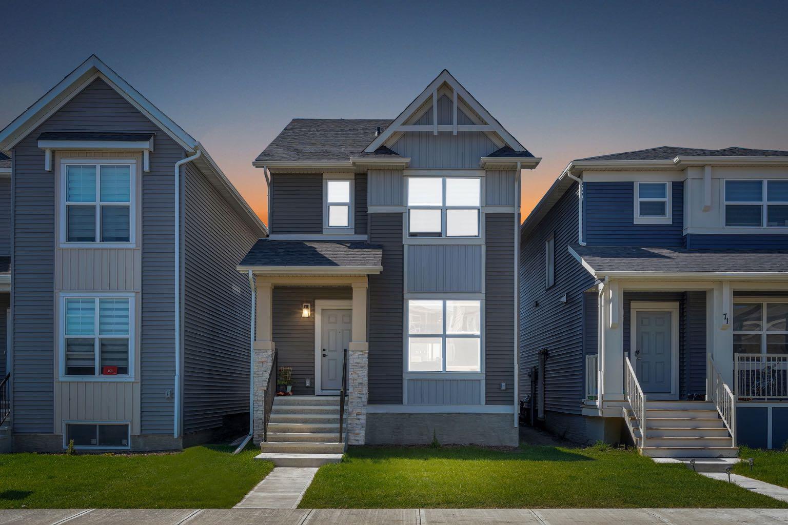 67 Corner Glen Gdns NE, Calgary, AB T3N 2L3