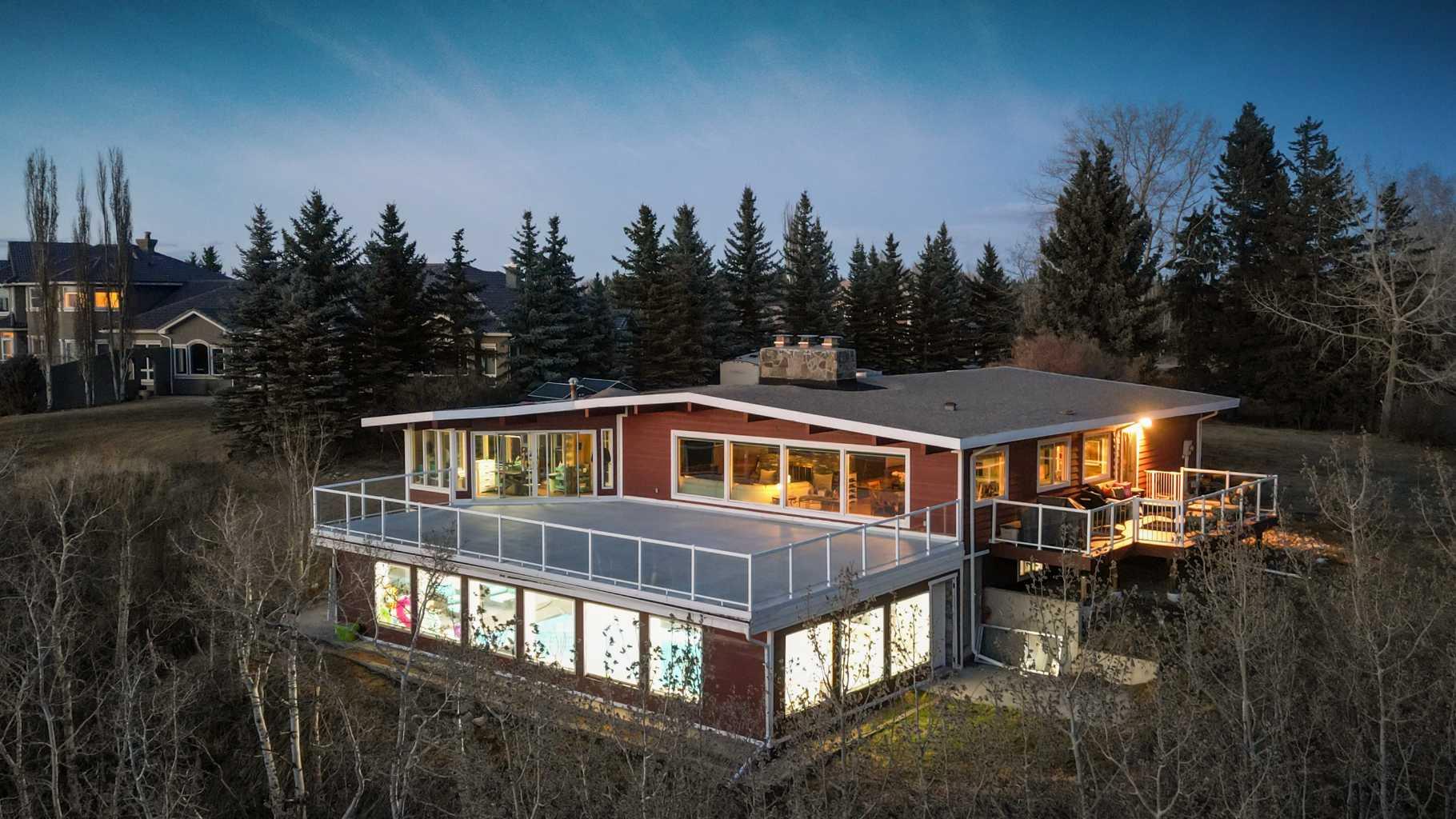 71 Artist View Pointe, Calgary, AB T3Z 3N3
