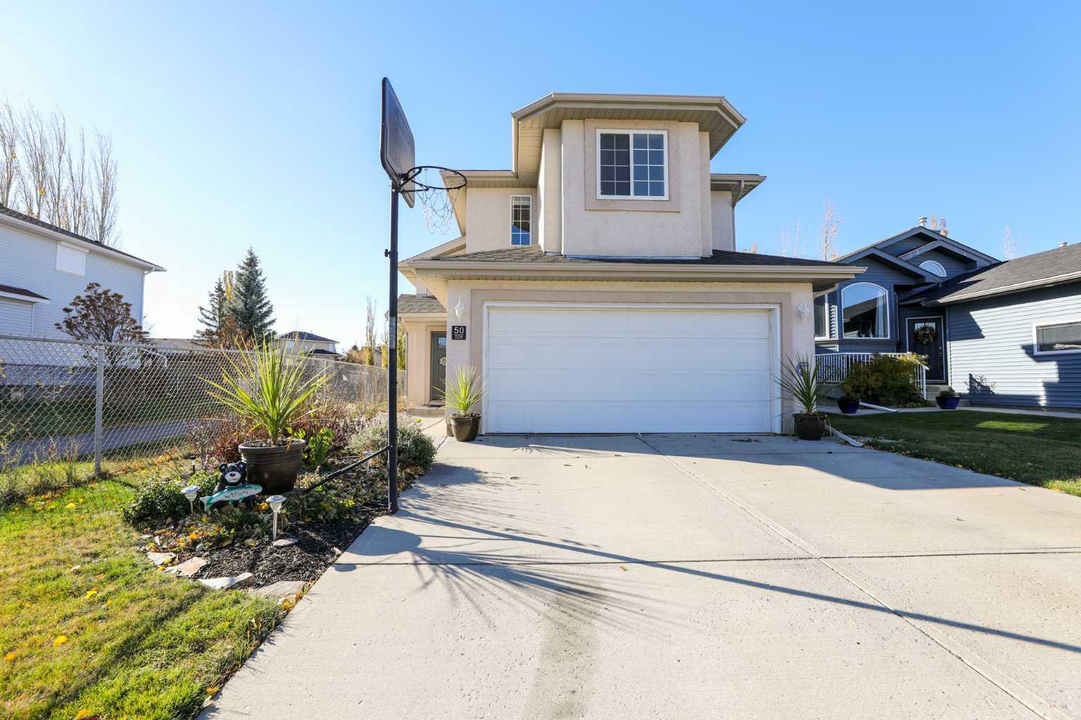 50 Heritage Cir W, Lethbridge, AB T1K 7T3