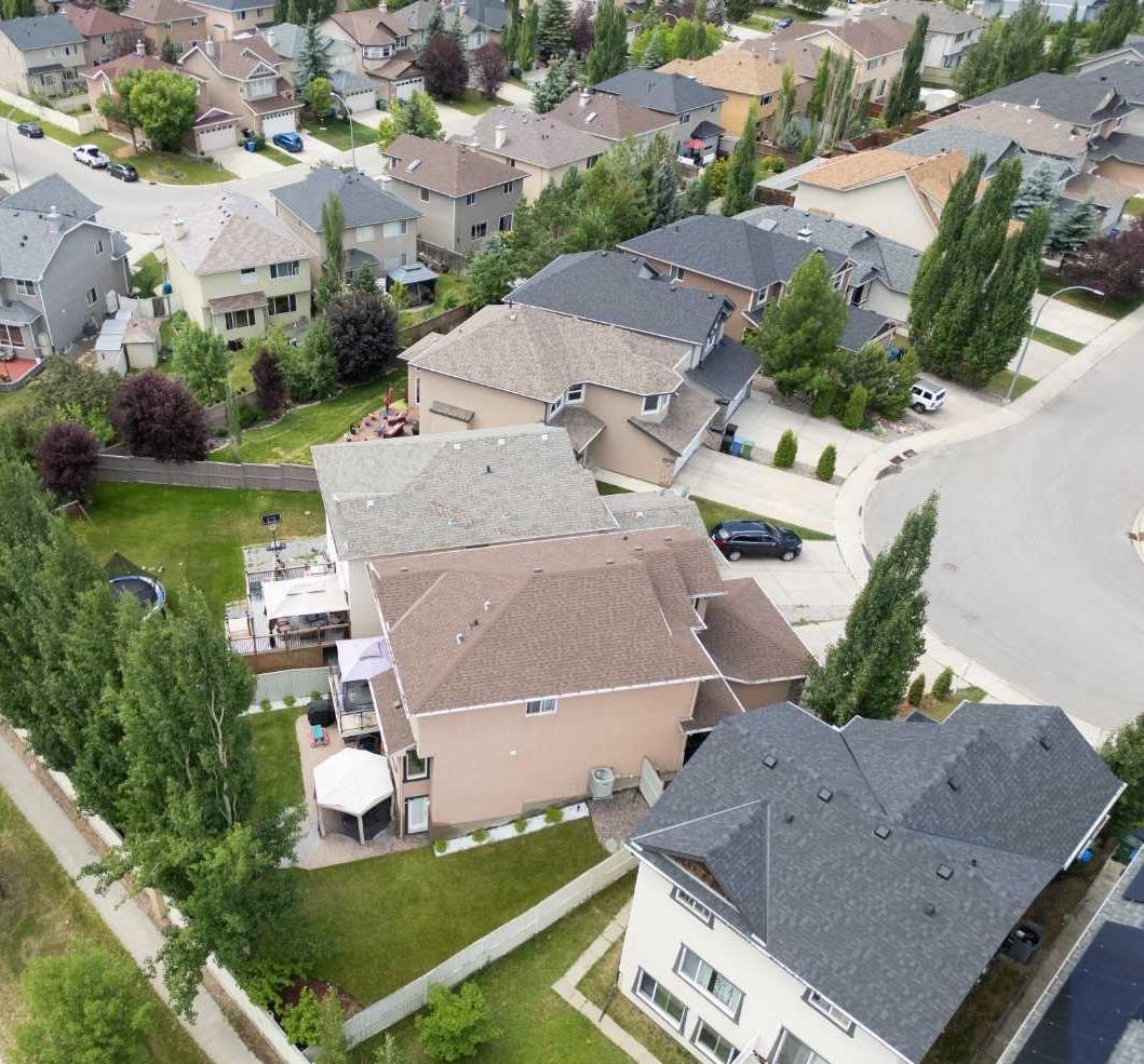 84 Everwillow Park SW, Calgary, AB T2Y 5C6