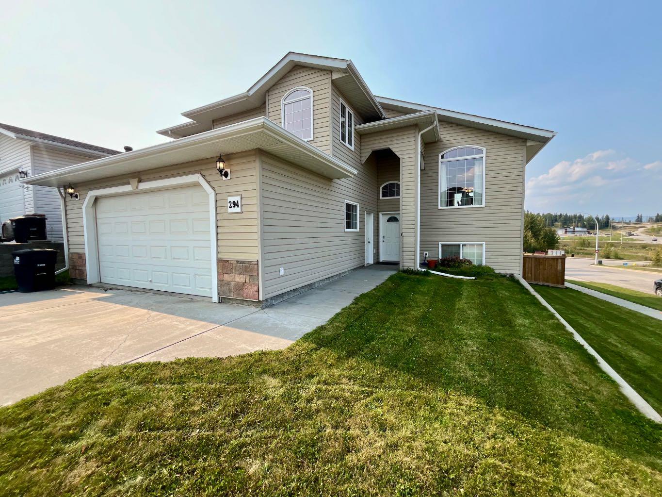 294 Tocher Ave, Hinton, AB T7V 1L2