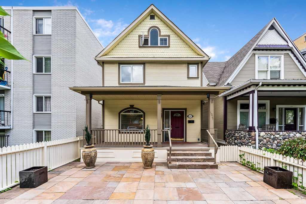 13 Avenue Sw Unit 1027, Calgary, AB T2R 0L5
