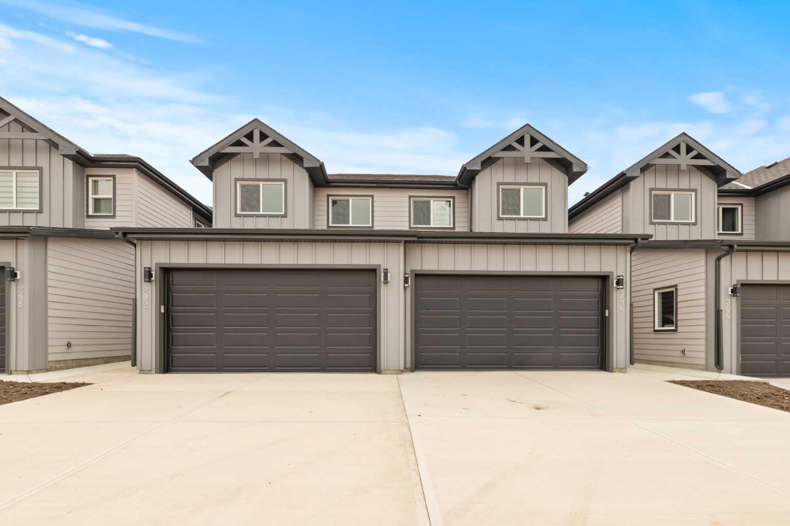 292 Waterford Way, Chestermere, AB T1X 2Z9