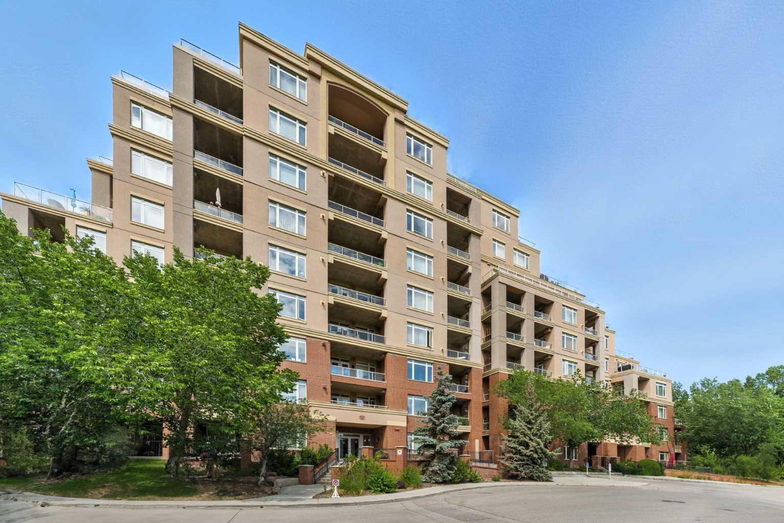 24 Hemlock Crescent Sw Unit 3203, Calgary, AB T3C 2Z1