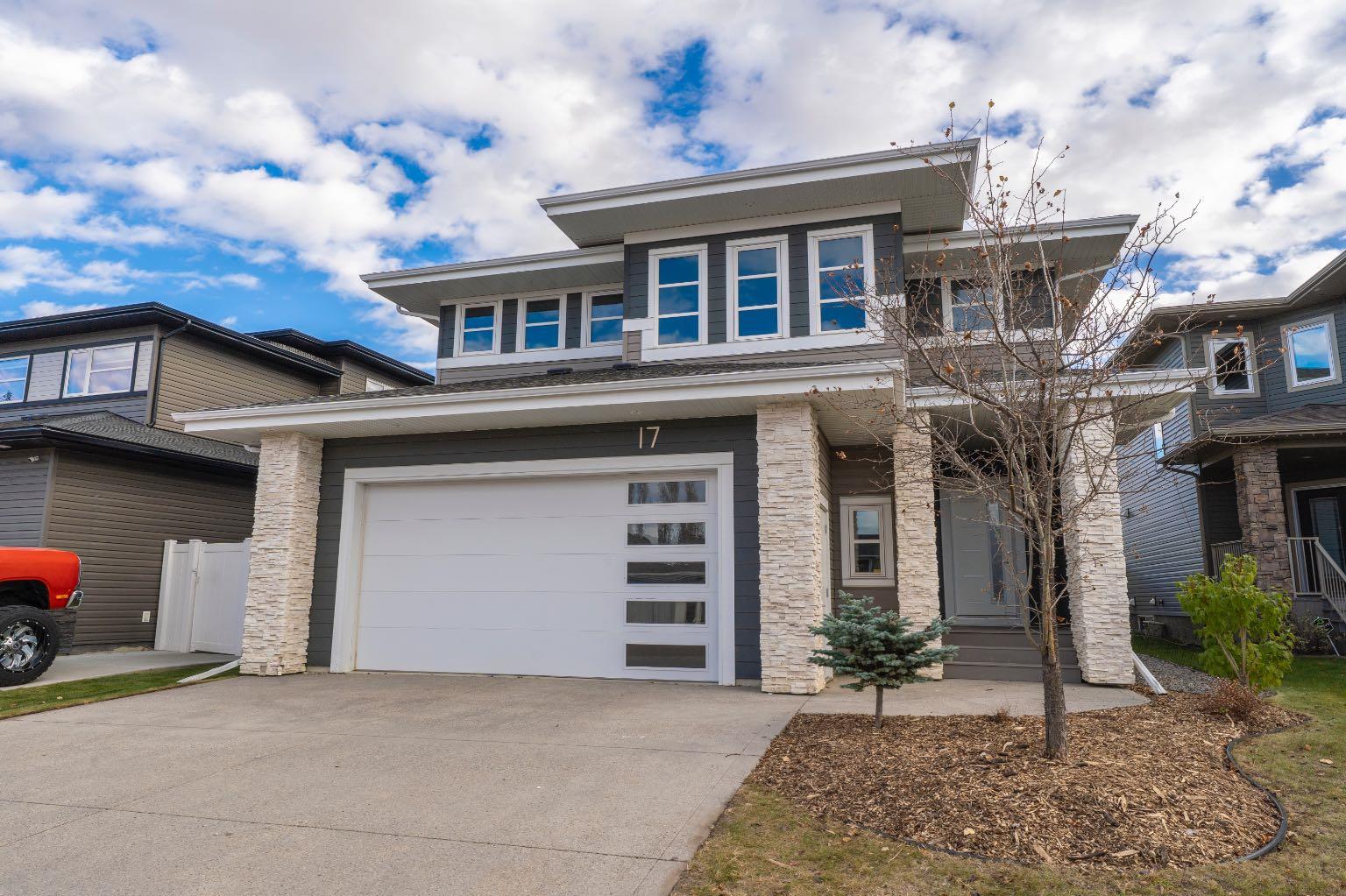 17 Lazaro Close, Red Deer, AB T4R 0R6