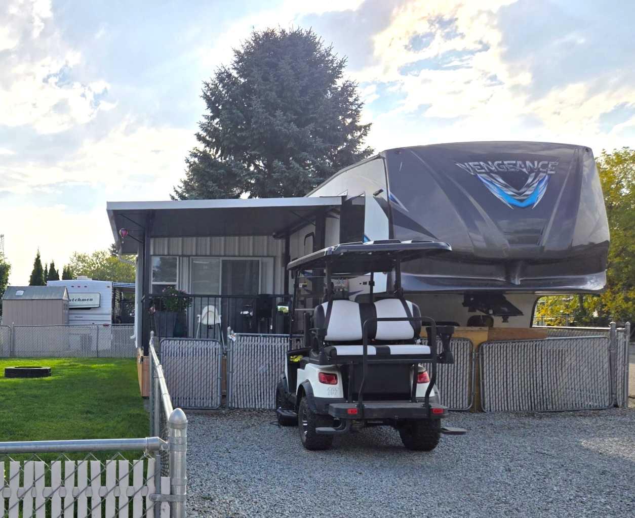 785 Carefree Resort, Rural Red Deer County, AB T4G 0K6