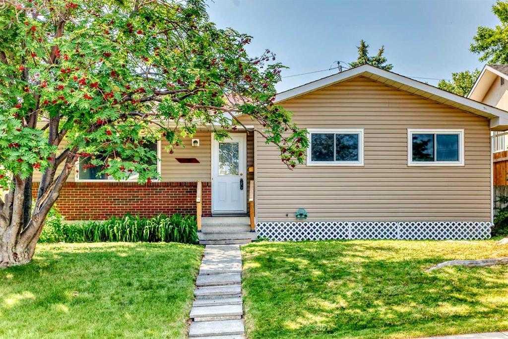 631 Hunts Cres NW, Calgary, AB T2K 4J2