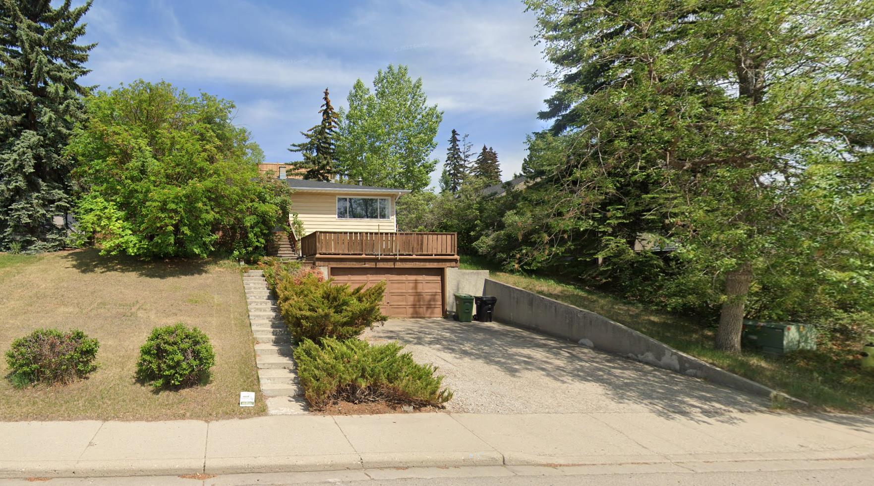 2304 Juniper Rd NW, Calgary, AB T2N 3V2