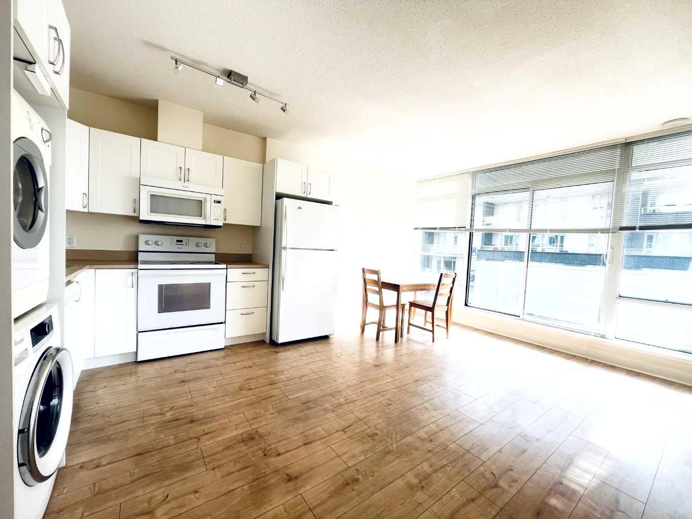 10 Brentwood Common Nw Unit 906, Calgary, AB T2L 2L6
