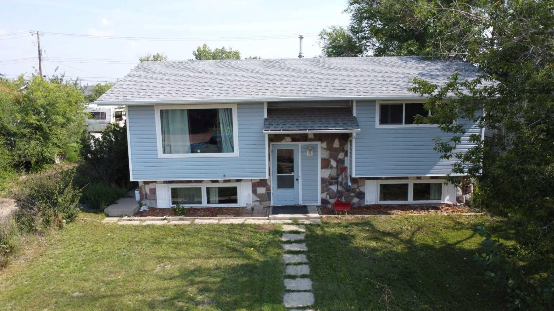 4 Avenue E Unit 110, Oyen, AB T0J 2J0
