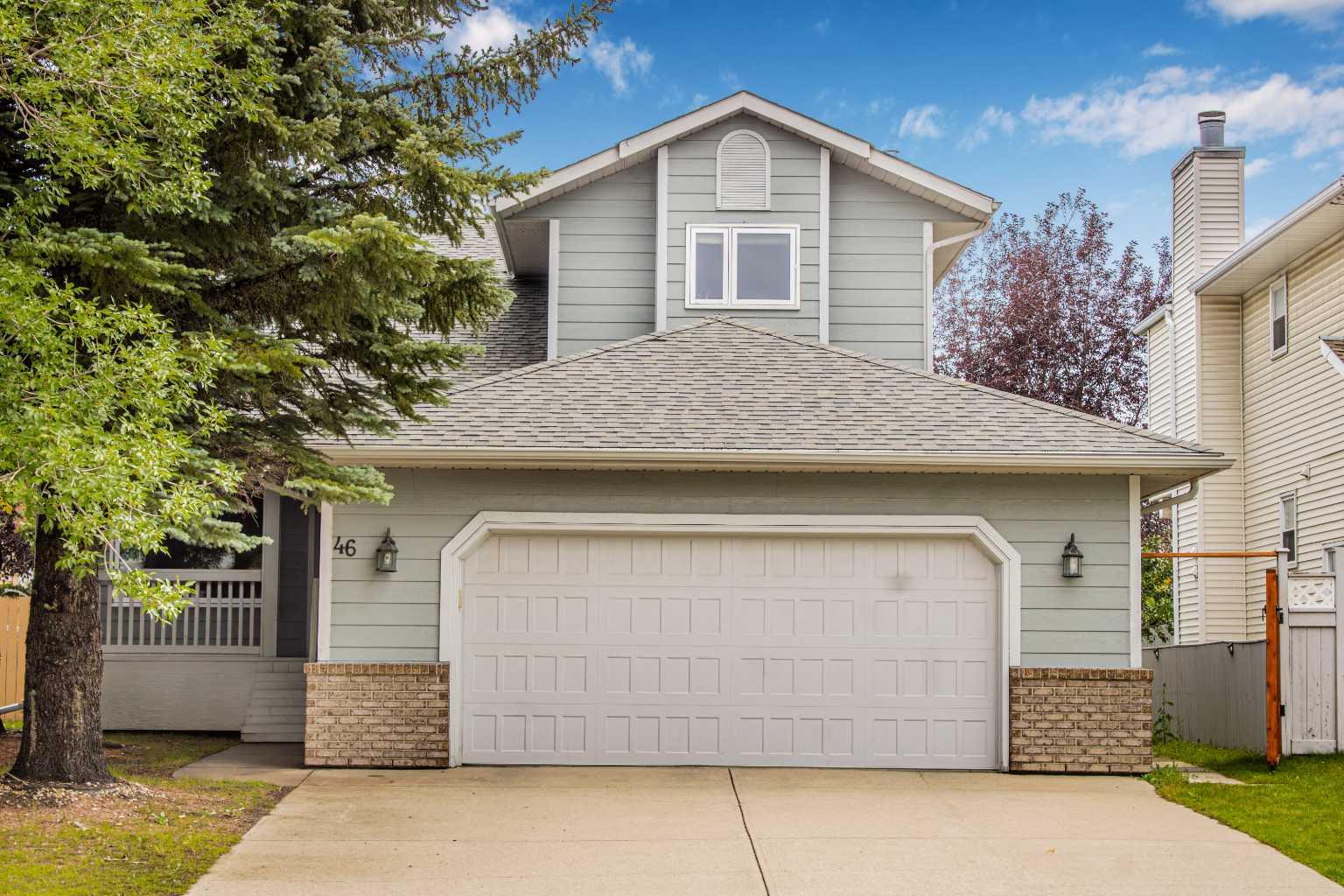 46 Sun Harbour Rd SE, Calgary, AB T2X 3B1