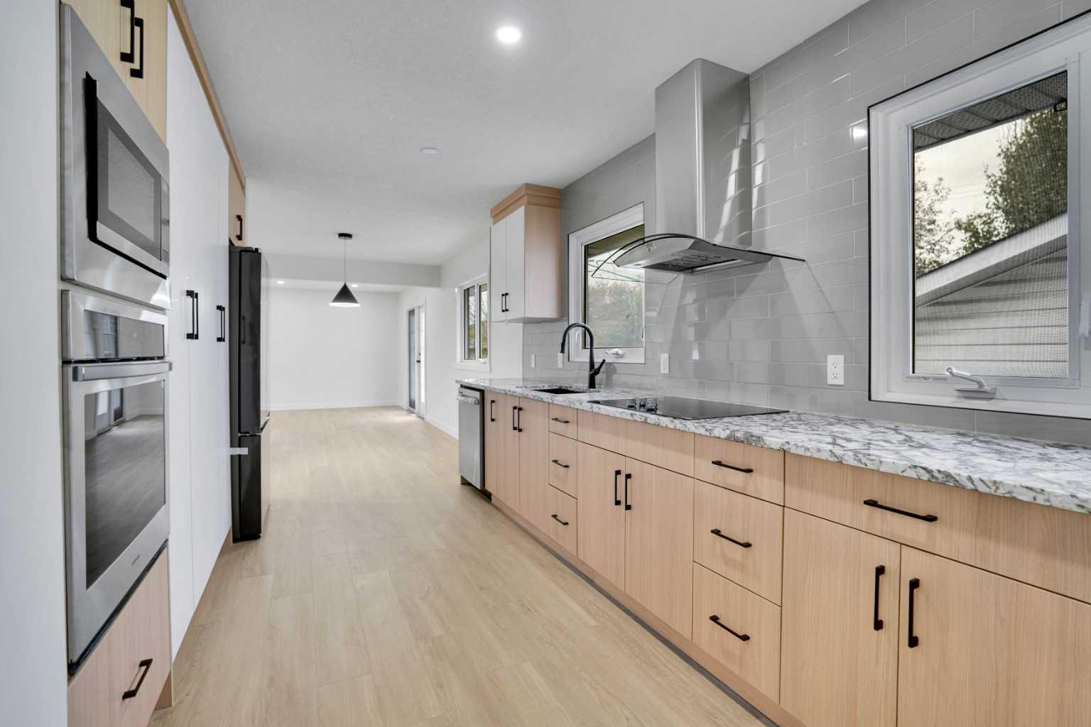 6116 Buckthorn Rd NW, Calgary, AB T2K 2Z1