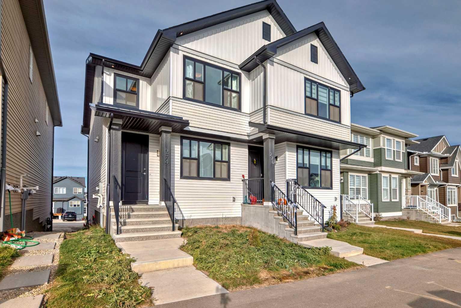 274 Aquila Dr NW, Calgary, AB T3R 1Z1