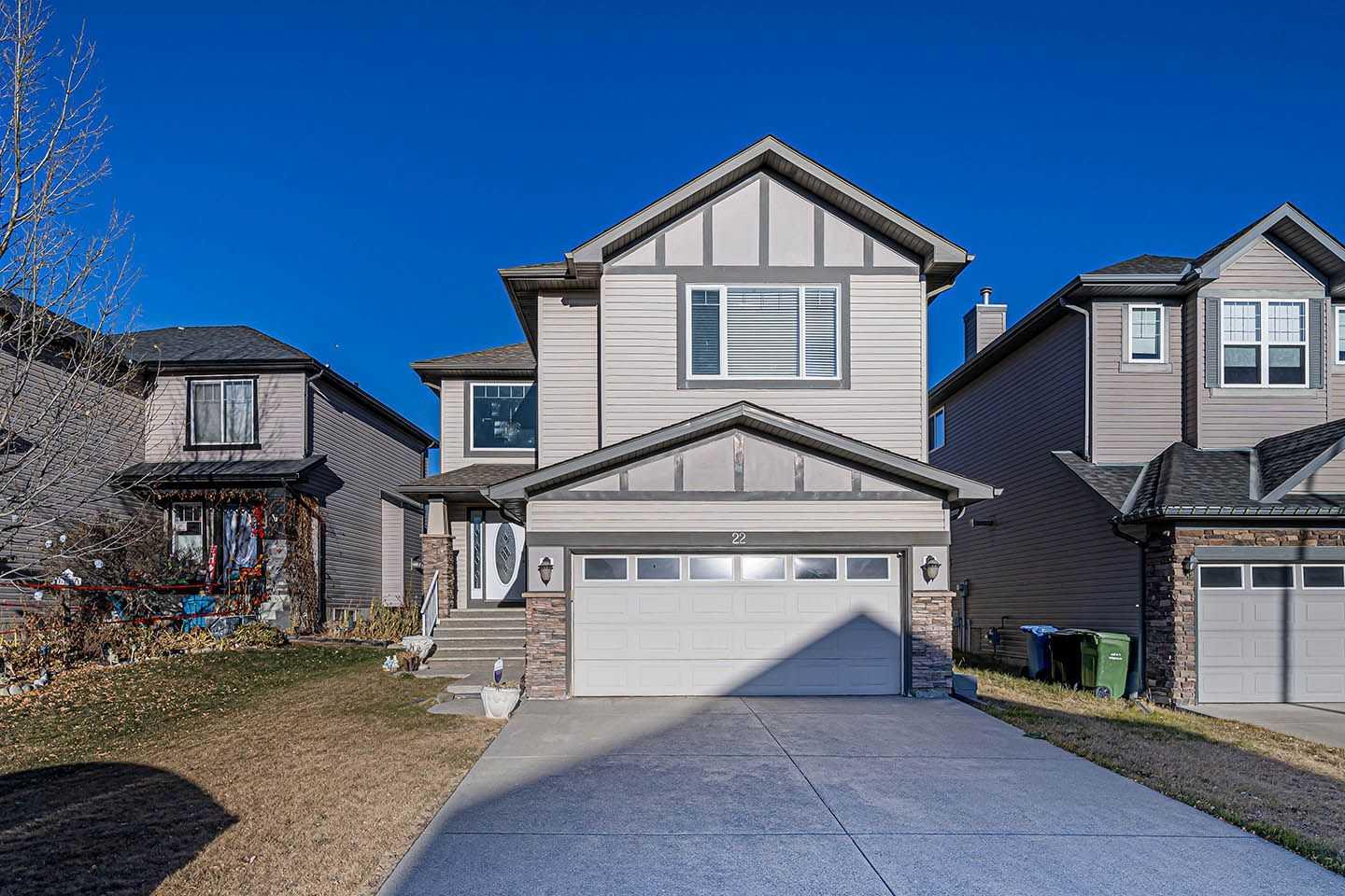 22 Royal Birch Way NW, Calgary, AB T3G 5X8