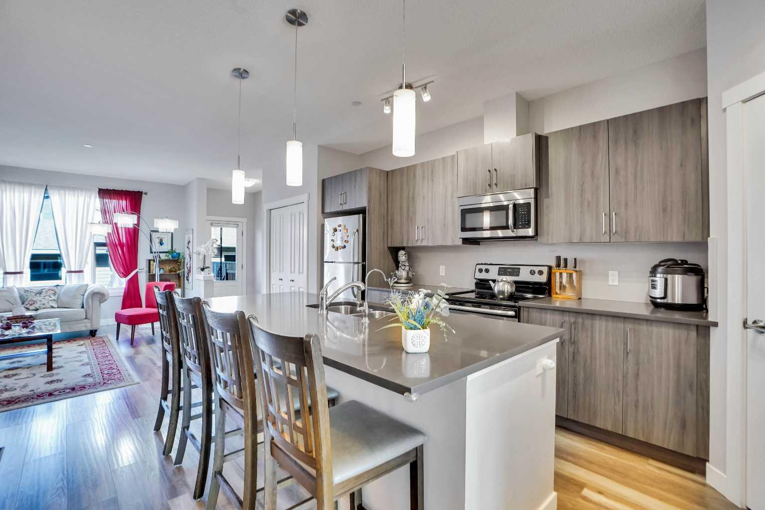 64 Howse Dr NE, Calgary, AB T3P 0V4