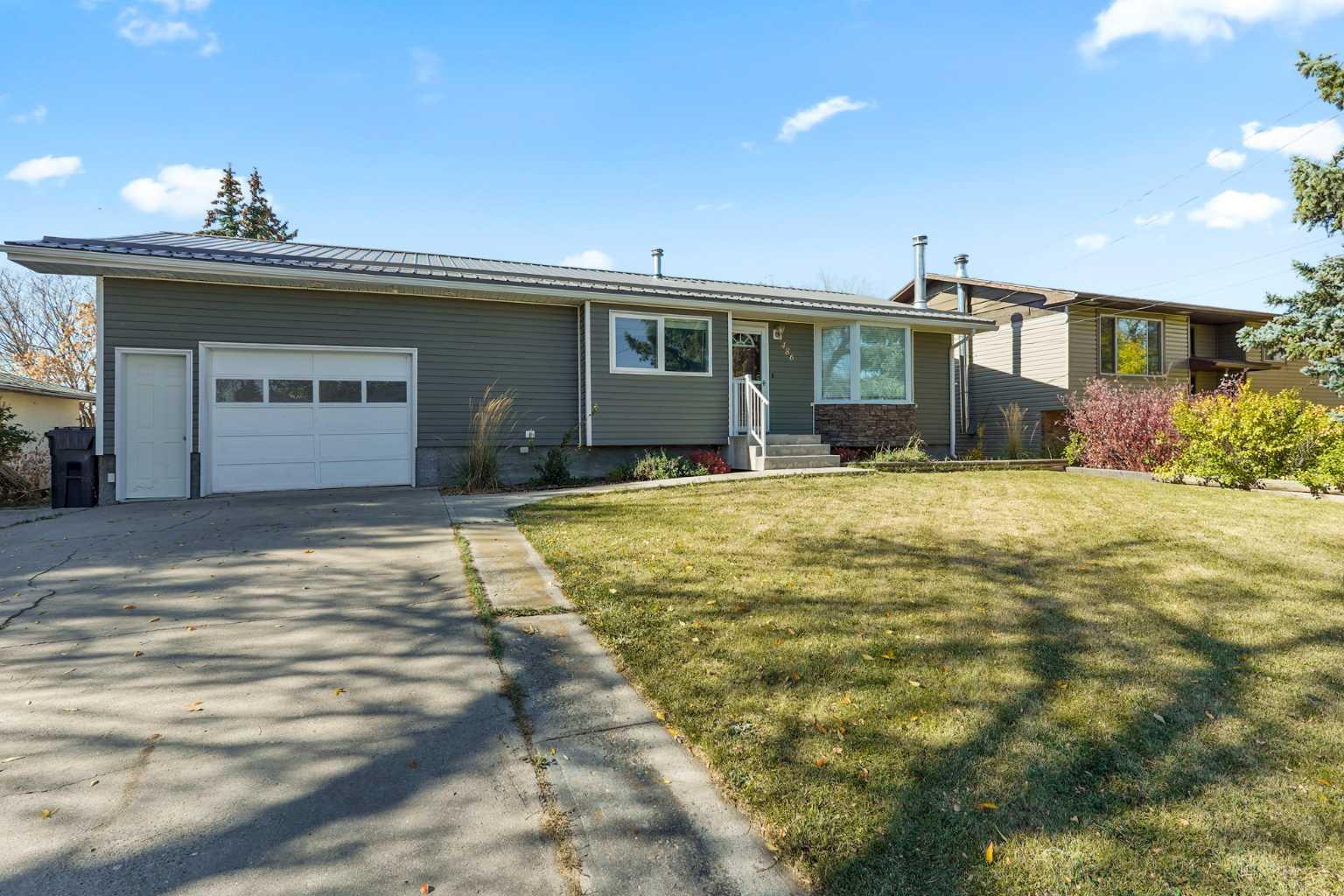 100 E Unit 486n #e, Raymond, AB T0K 2S0