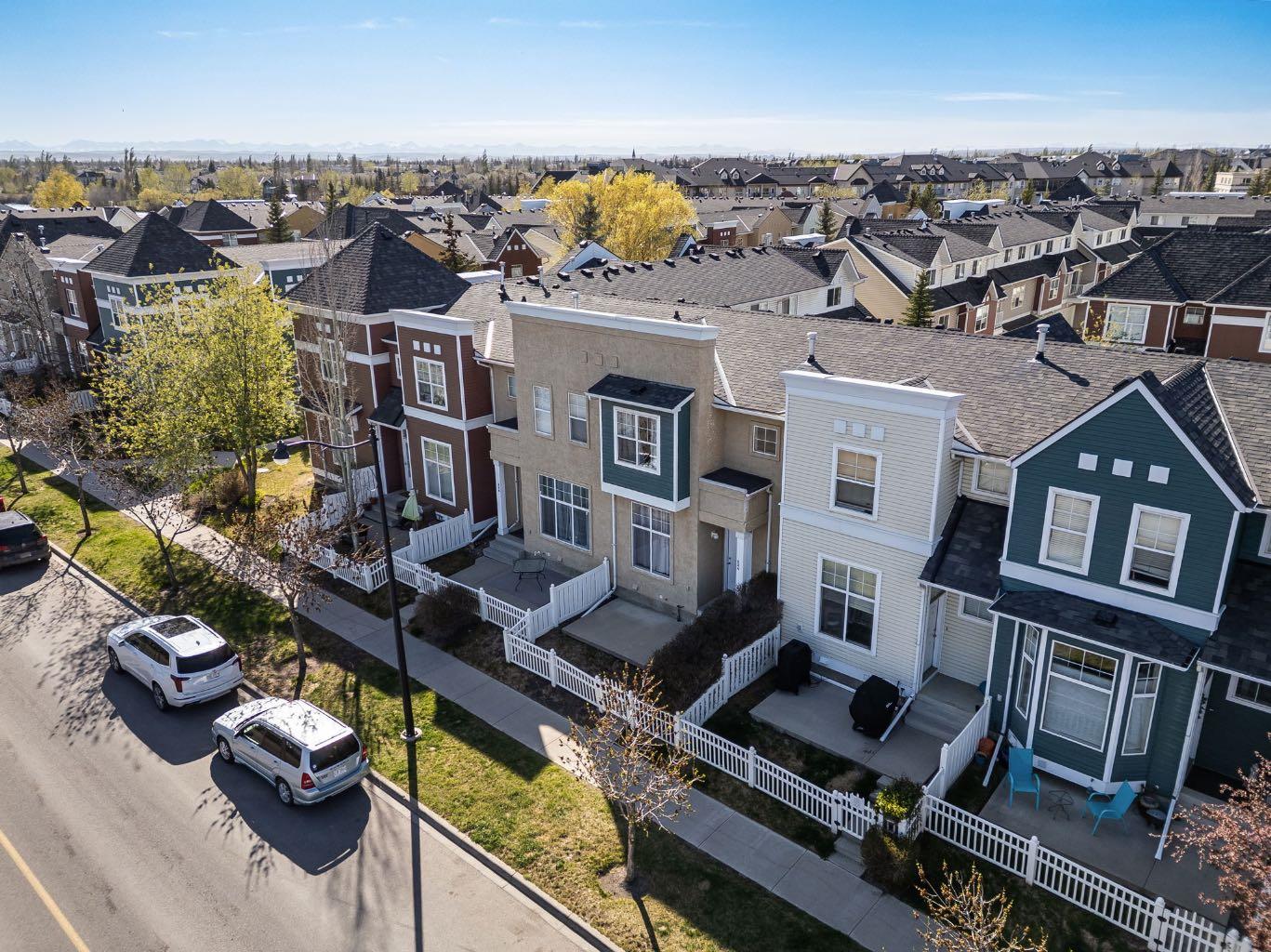 224 Mckenzie Towne Link SE, Calgary, AB T2Z 4G3