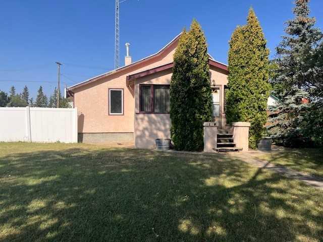 420 Main St NW, Trochu, AB T0M 2C0