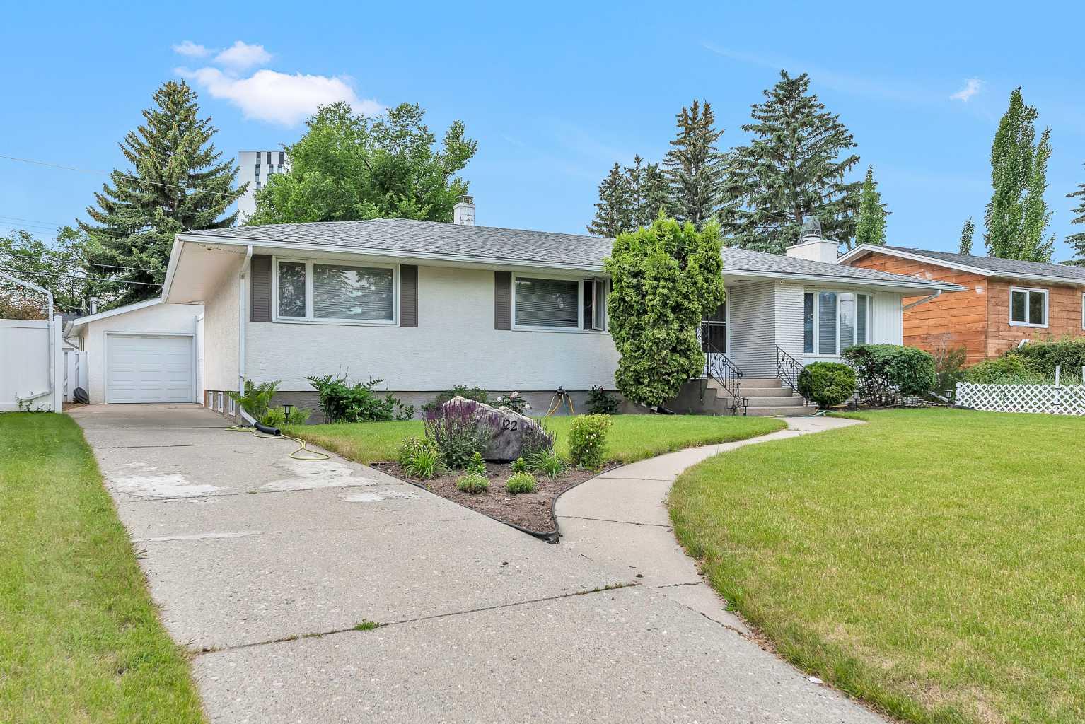 2219 Halifax Cres NW, Calgary, AB T2M 4E1