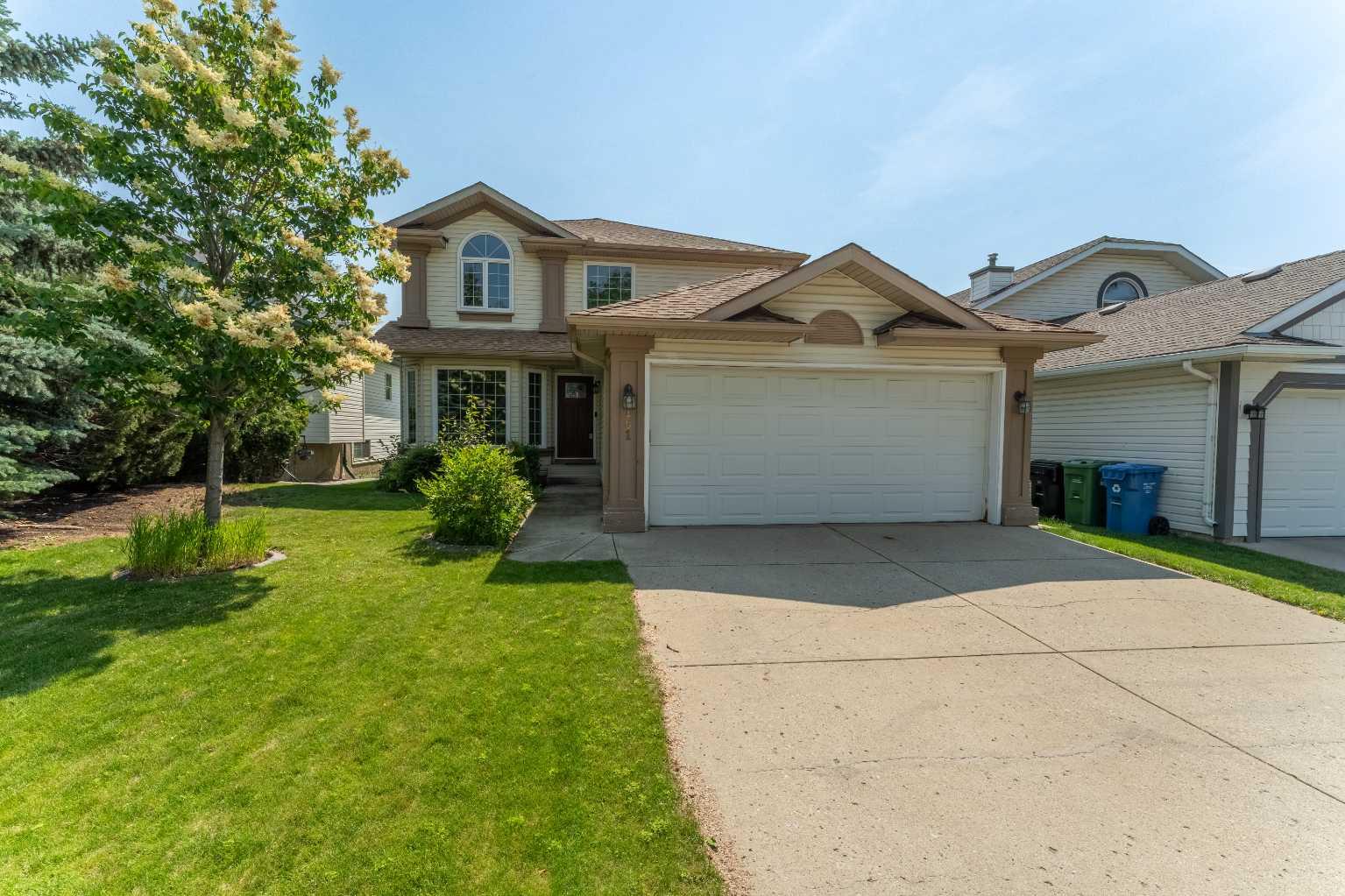 161 Douglasview Rise SE, Calgary, AB T2Z 2H8