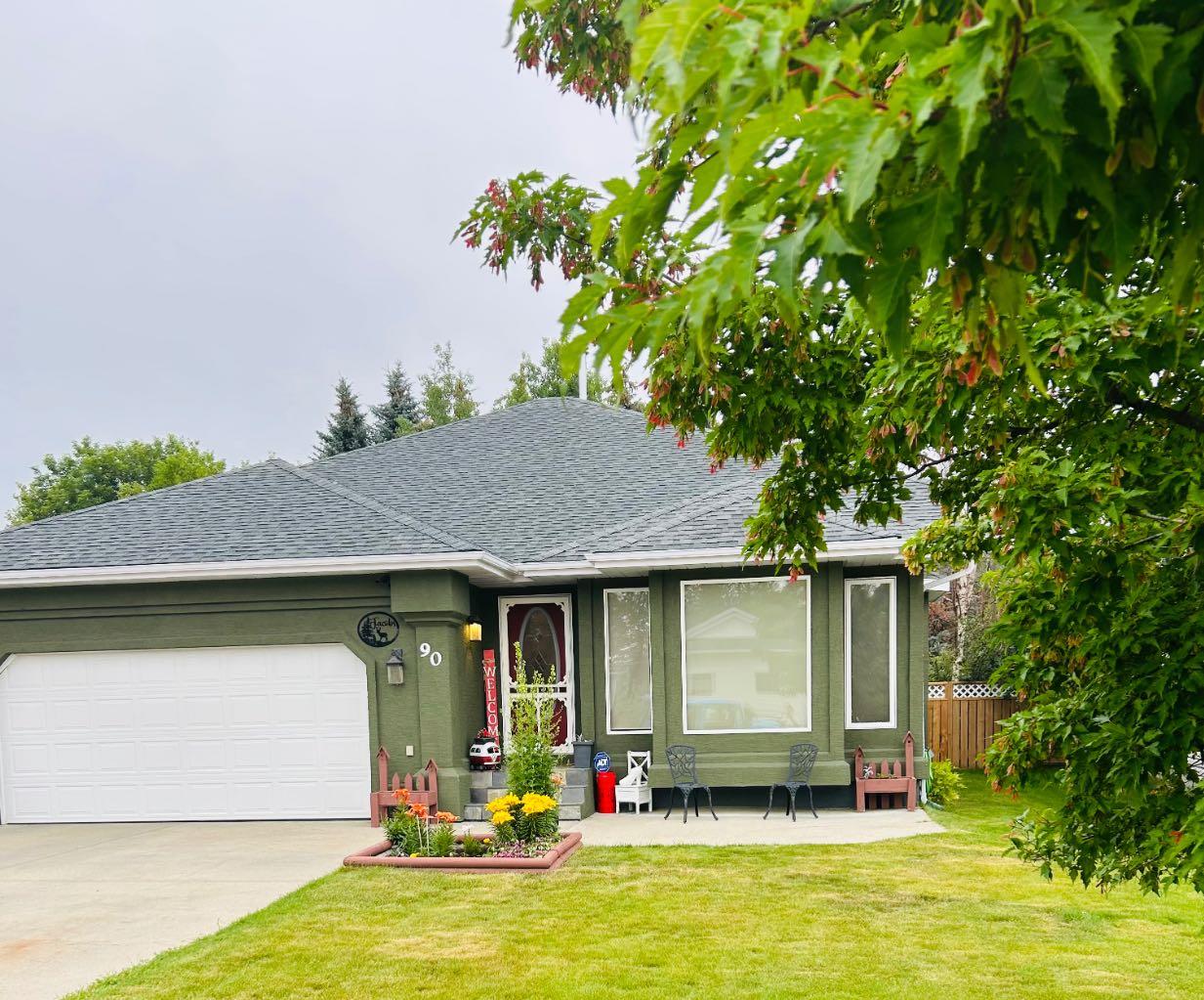 90 Park Dr, Whitecourt, AB T7S 1S4