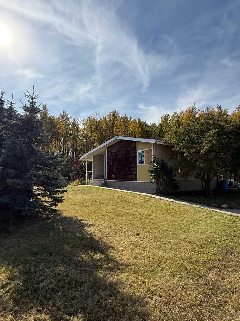 3 Street Unit 30, Blue Ridge, AB T0E 0B0