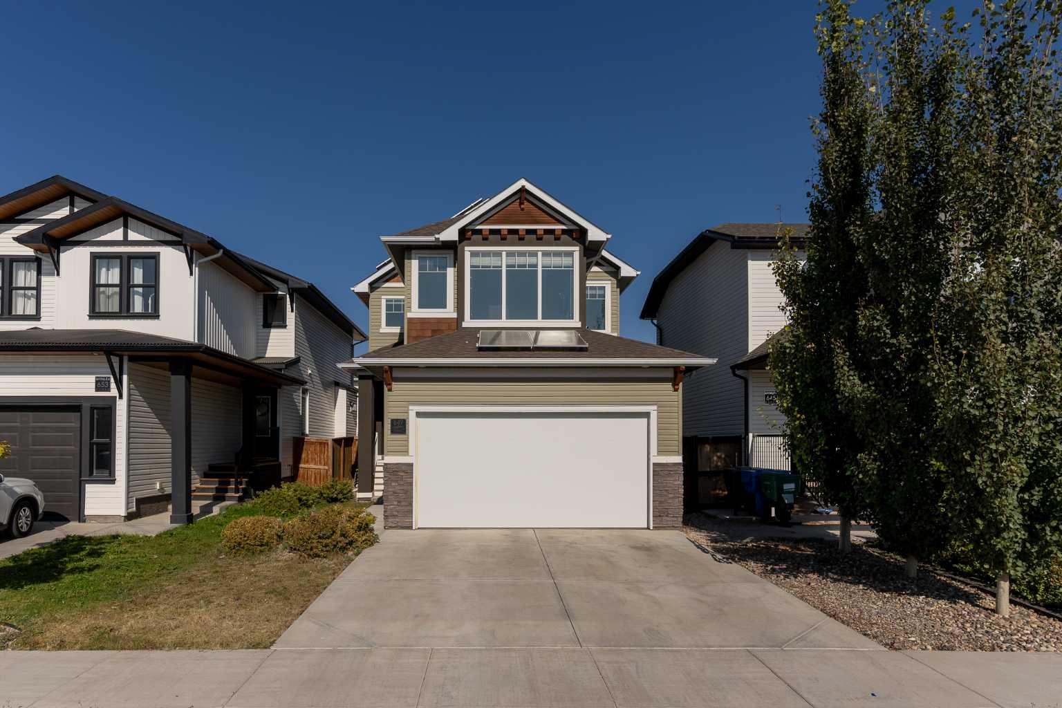 649 Aquitania Blvd W, Lethbridge, AB T1J 5N4