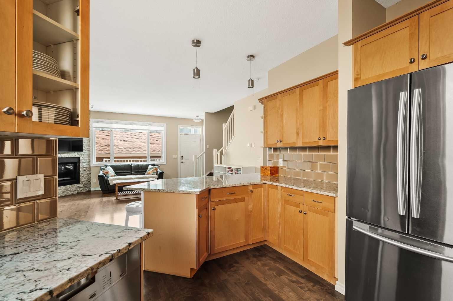 1934 31 Street Sw Unit 2, Calgary, AB T3E 2M9