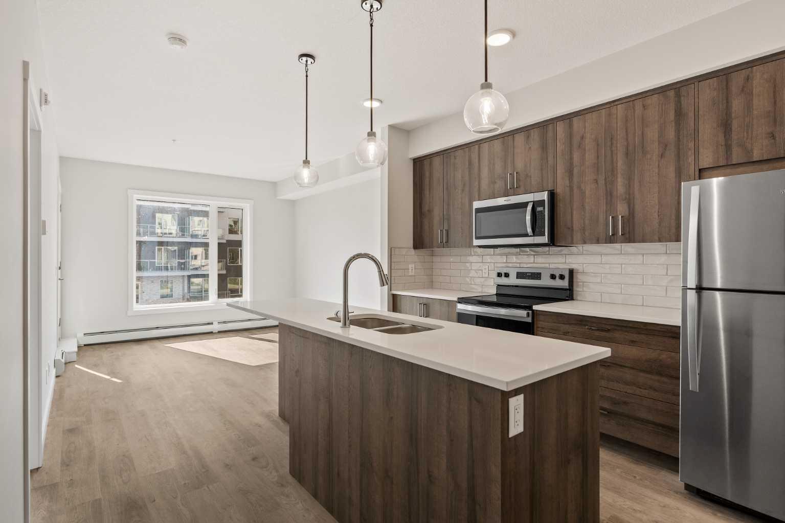 660 Shawnee Square Sw Unit 213, Calgary, AB T2Y 0X6